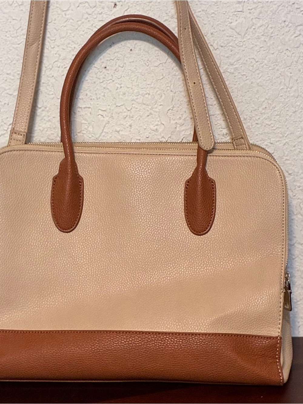 Urban Classic Two-Tone Beige & Brown Women’s Satchel/Crossbody - Picture 4 of 12